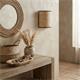 Aplique de Pared de Rafia Beige y Cinta Negra | Serie DORA